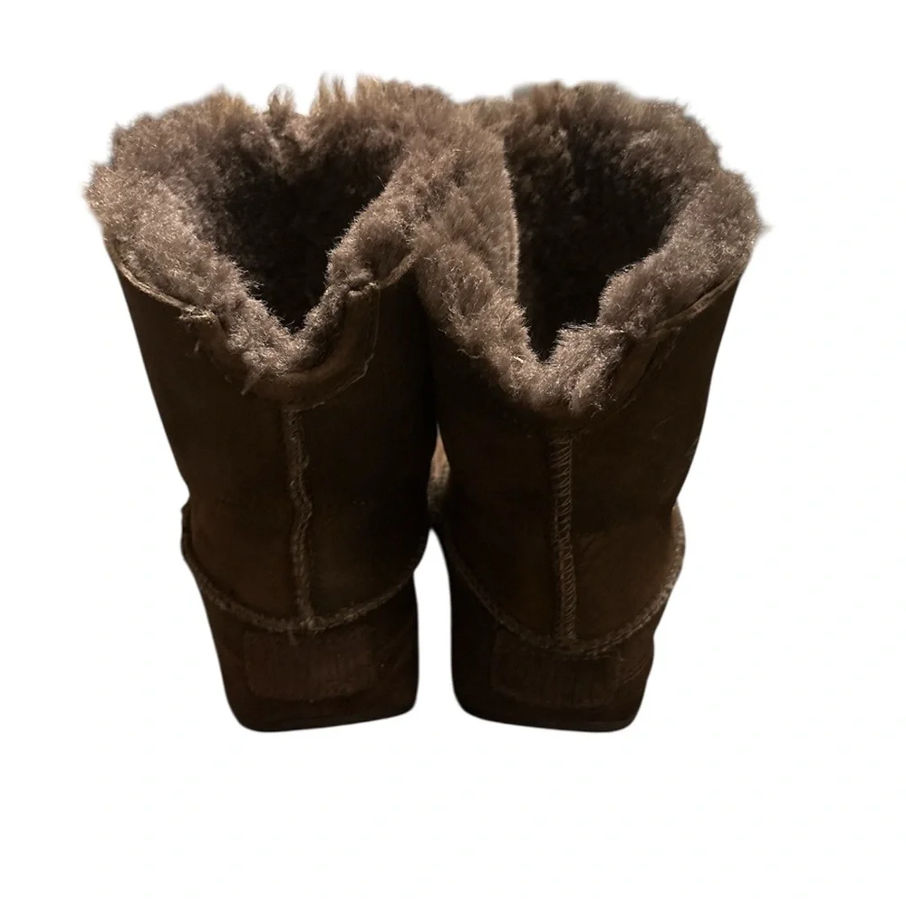 Fitflop Mukluk Sheepskin winter Boots,size 2